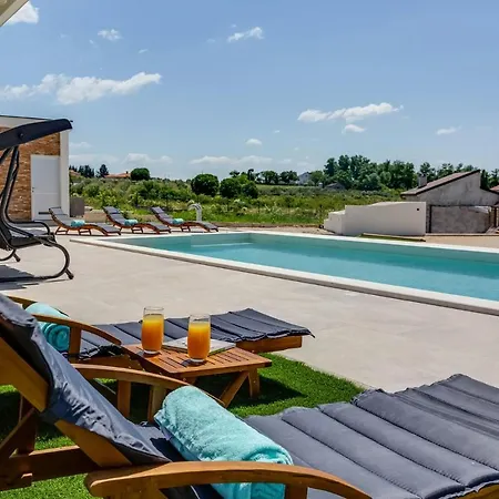 Kate Zadarvillas Villa *