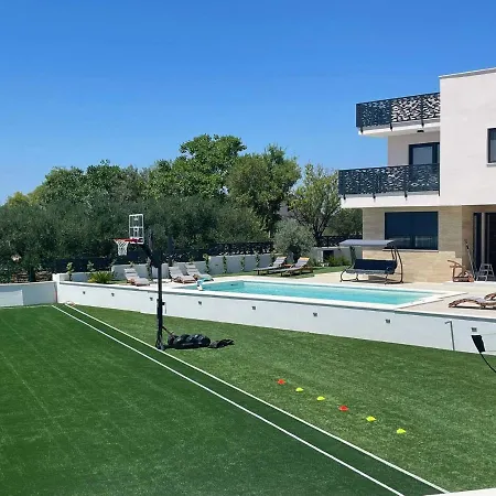 Kate Zadarvillas Villa