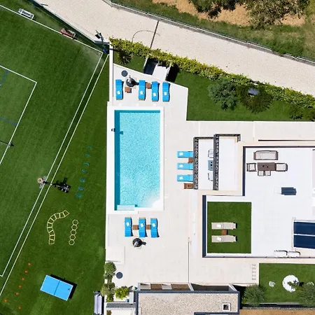 Kate Zadarvillas * Knezevic