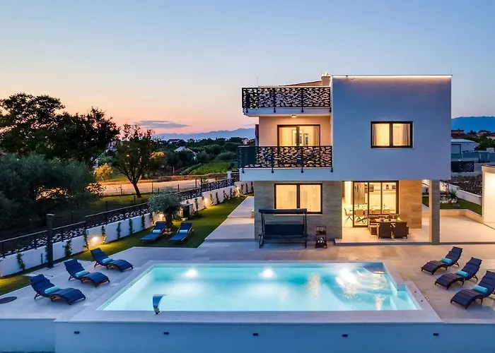 Kate Zadarvillas * Knezevic